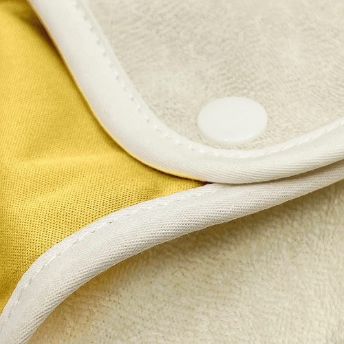 Smikkels slabbetje met mouwen - Geel - Waterafstotend baby slab-2