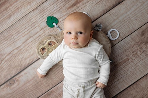 Mom's Care sensorisch babykussen luiaard met natuurlijke vulling-3