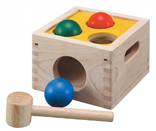 Plan Toys houten hamer en bal spel