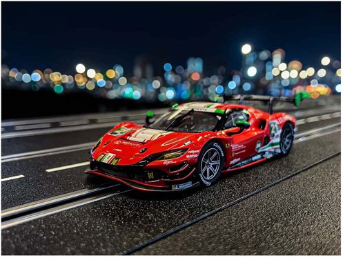 Carrera Ferrari 296 GT3 raceauto rood 1:32 met verlichting-3