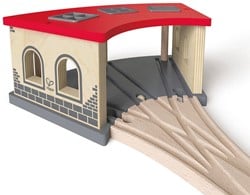 Hape Treinbaan locomotief loods