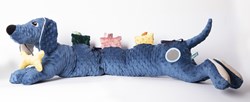 Mom's Care sensorisch speelgoed baby - blauwe teckel knuffel en boxbumper