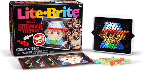 Basic Fun lichtgevende speelgoedset Stranger Things Mini met 170 pinnetjes