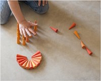 Grapat houten speelgoed Mandala oranje kegels - open ended play-3