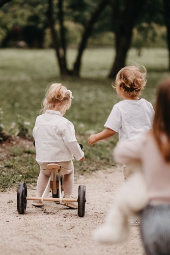 Kinderfeets loopfiets tiny tot plus white 4