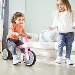 Hape loopfiets peuter roze - balansfiets met 3 wielen