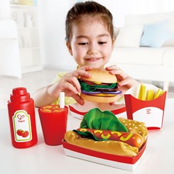 Hape Fast food speelgoedset met hamburger, hotdog en frietjes