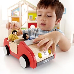 Hape Poppenhuis Auto - houten gezinsauto speelgoed duurzaam