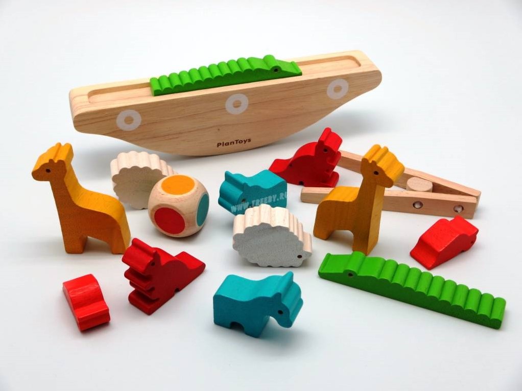 balancing boat - building blocks