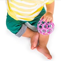 Oball Rammelaar Bal 10 cm - Roze Baby Speelgoed-3