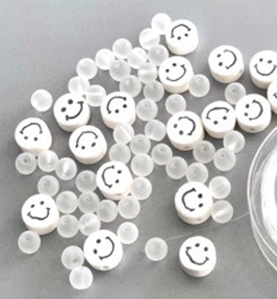 Hobby & Crafting Fun Katsuki Smileys Kralen met Draad 64 stuks Wit